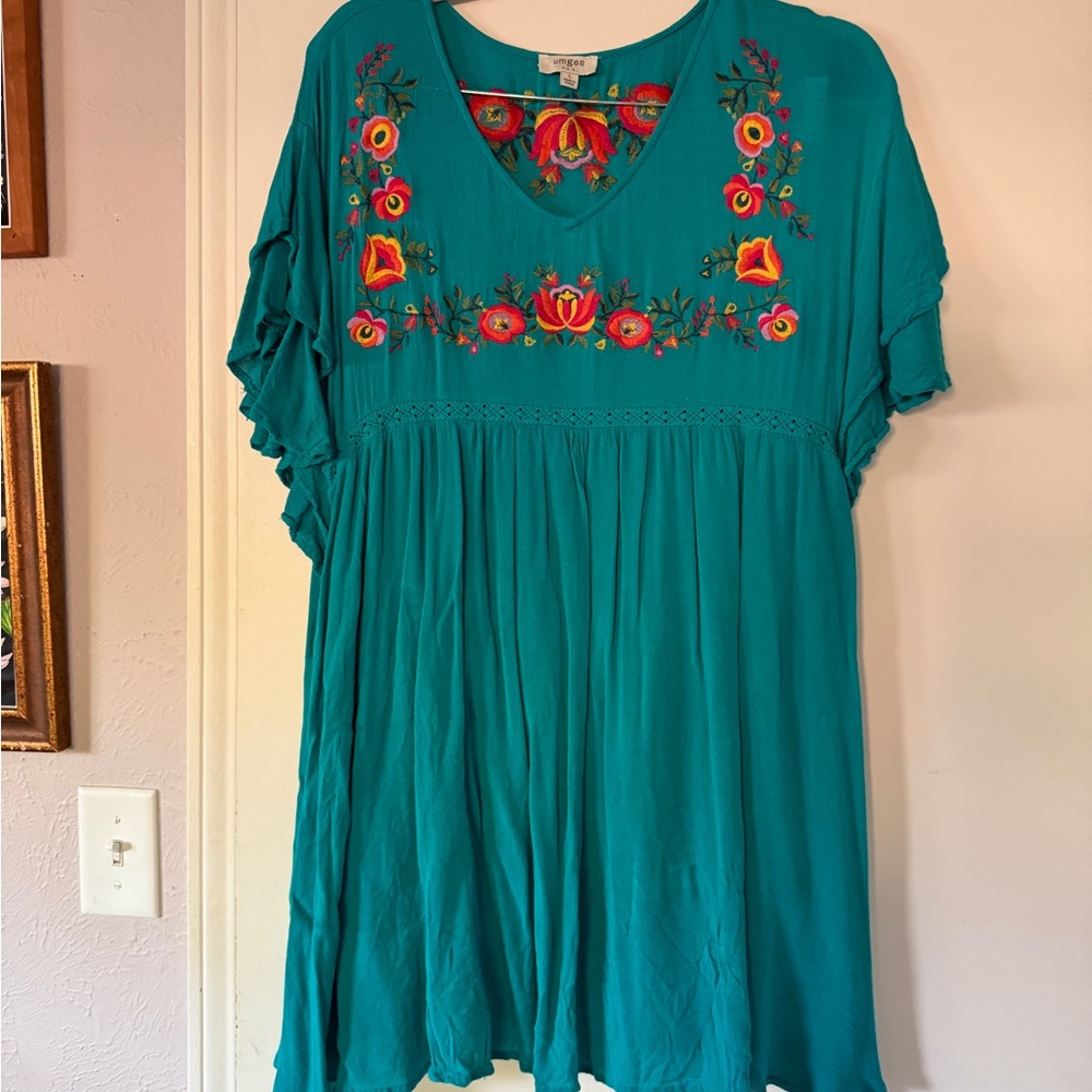 Women's Teal Embroidered V-Neck Tunic Top - Umgee